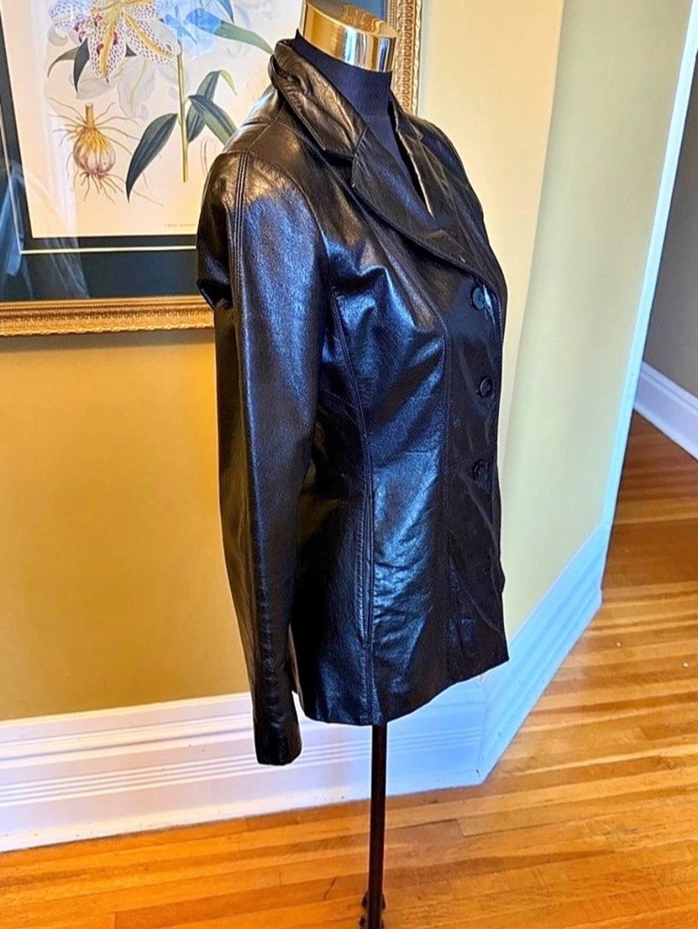 Danier Leather Button-Front Jacket - Picture 3 of 12